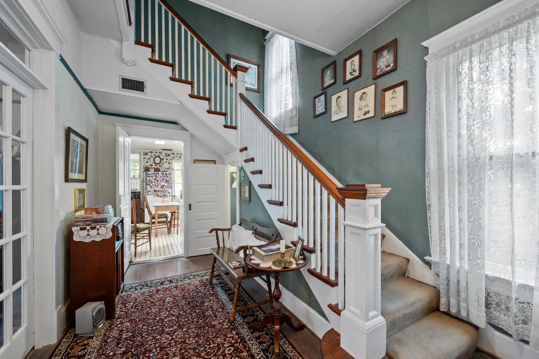 51 North Bayview Street Fairhope, AL 36532 - Photo 19 of 30 Stairs