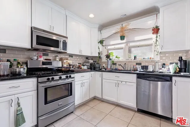 $1,695,000 | 613 North Plymouth Boulevard, Los Angeles, CA 90004