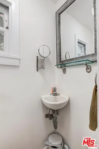 $1,695,000 | 613 North Plymouth Boulevard, Los Angeles, CA 90004