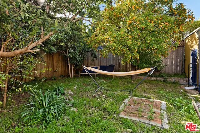 $1,695,000 | 613 North Plymouth Boulevard, Los Angeles, CA 90004