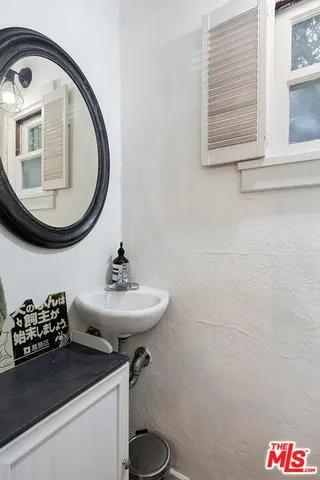 $1,695,000 | 613 North Plymouth Boulevard, Los Angeles, CA 90004