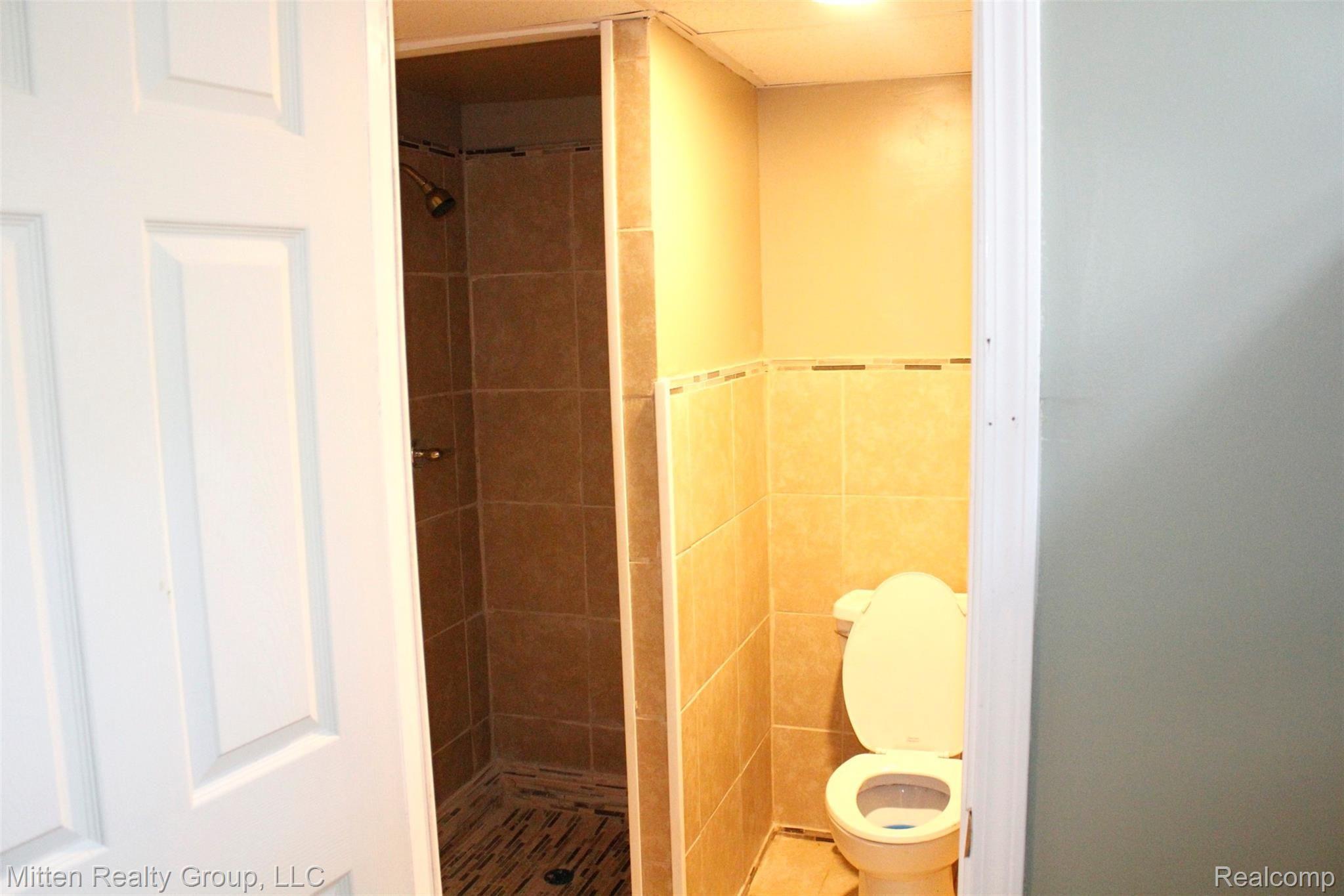 19188 Edinborough Road Detroit, MI 48219 - Photo 21 of 25 pic 21.JPG