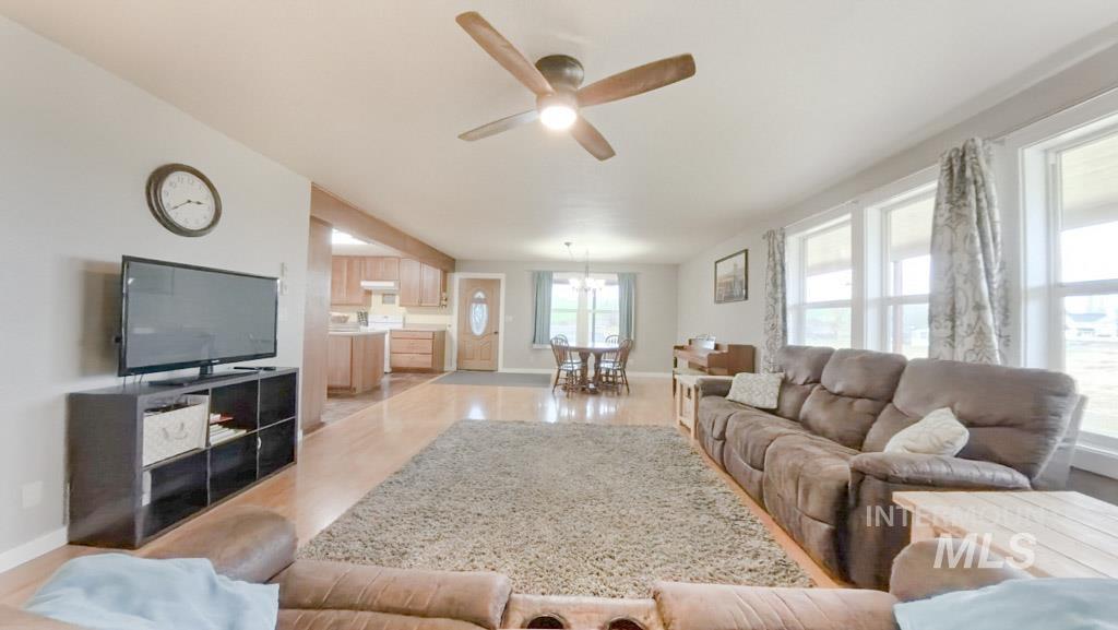 1277 Kennedy Ford Road Potlatch, ID 83855 - Photo 12 of 49 Showcasing the roomy living area!