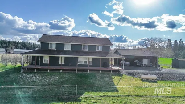 $749,900 | 1277 Kennedy Ford Road, Potlatch, ID 83855