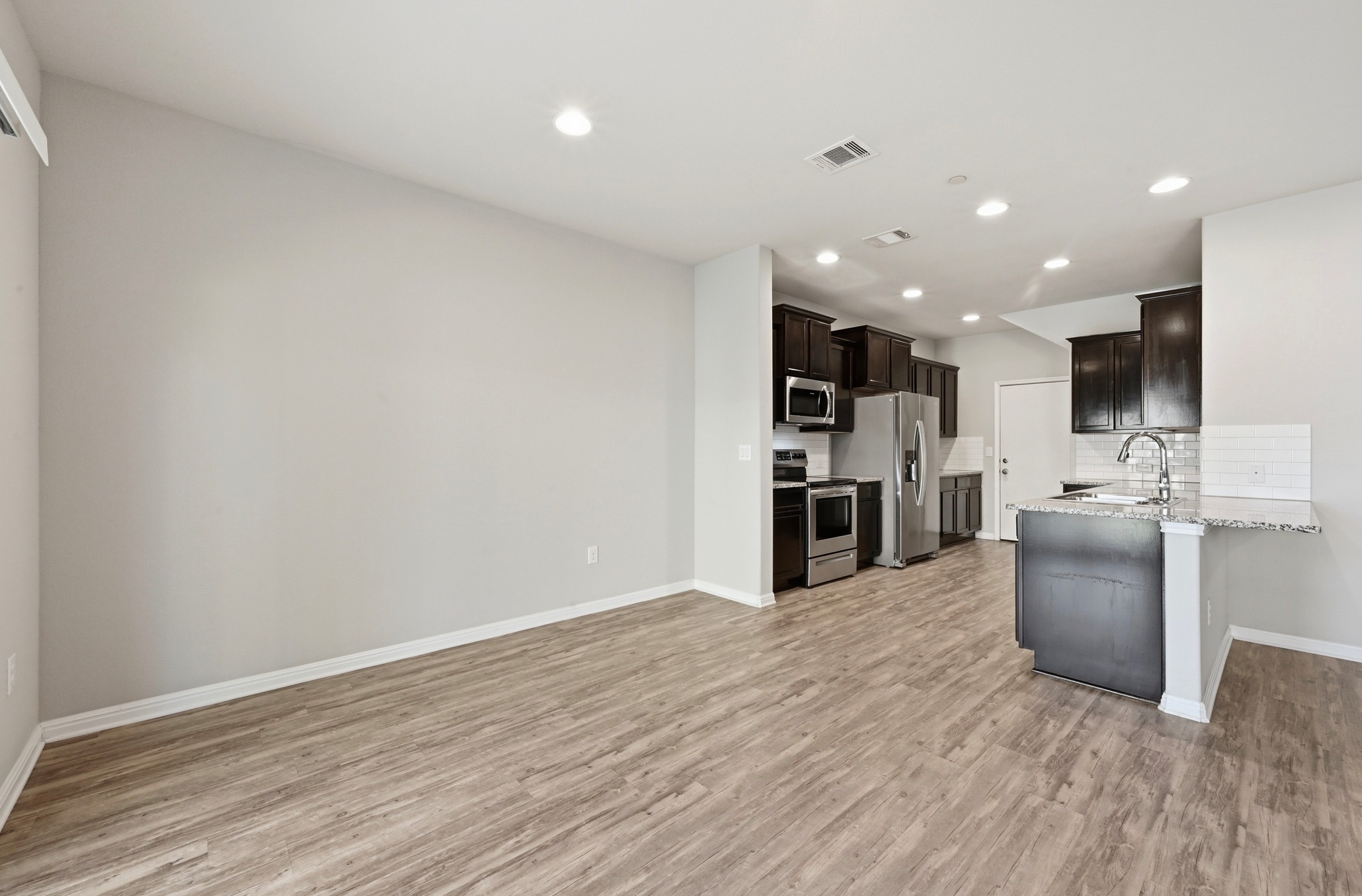 516 East Slaughter Lane, Unit 603 Austin, TX 78744 - Photo 8 of 26