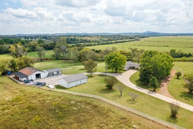 $990,000 | 3124 Highway 231, Shelbyville, TN 37160