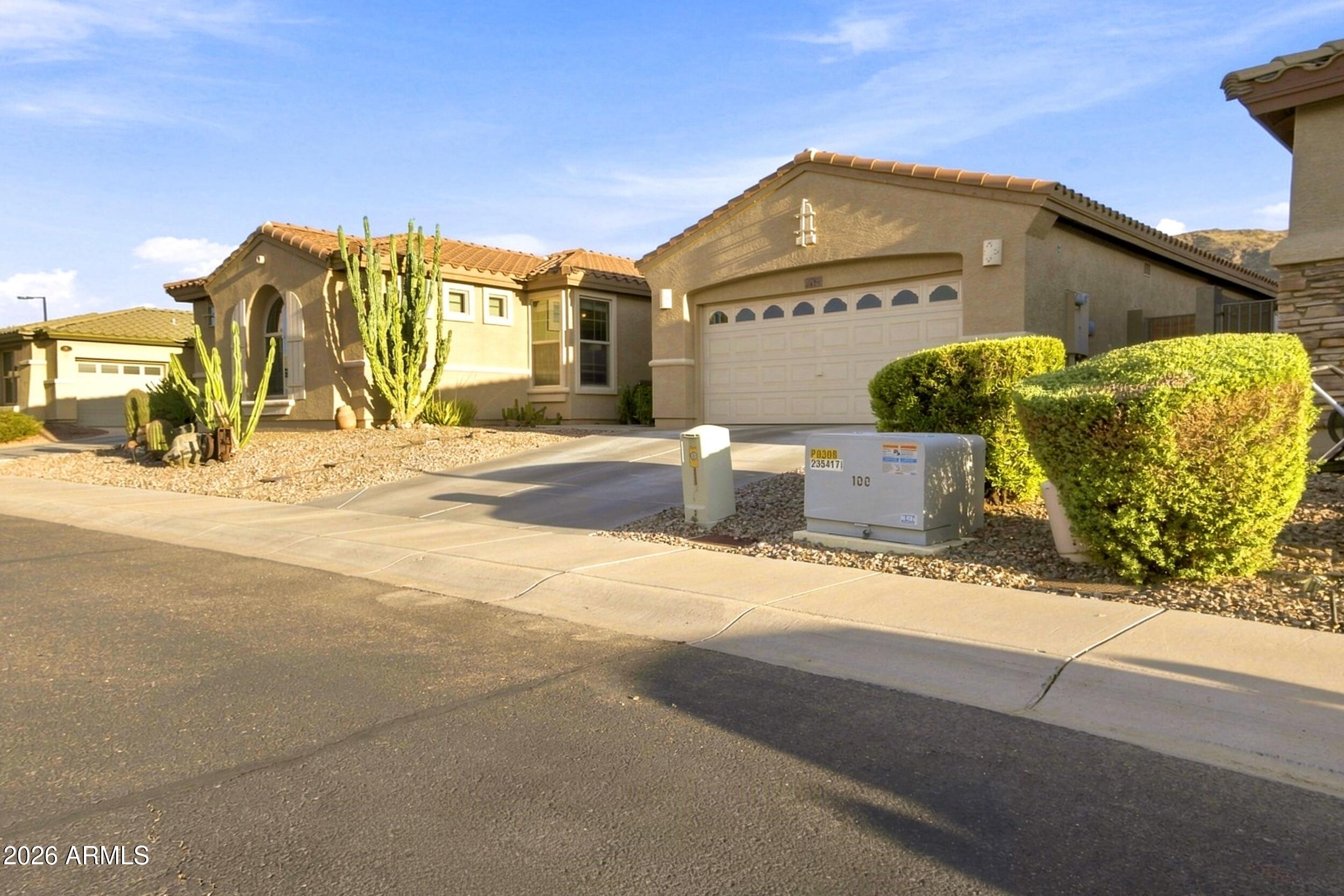 2429 West Hayduk Road Phoenix, AZ 85041 - Photo 3 of 33 4_001_img_0598