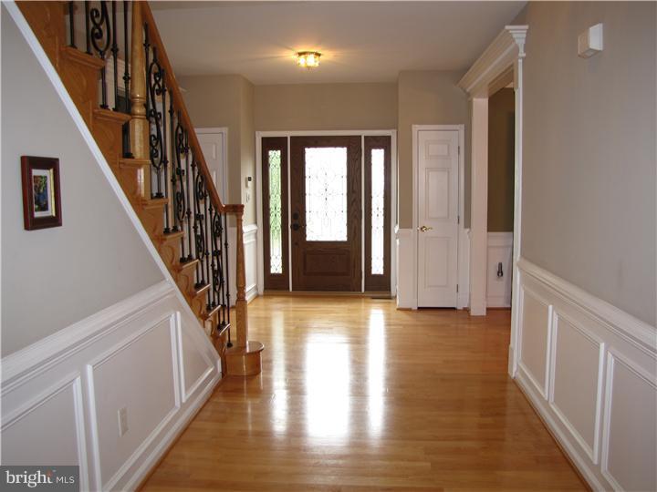 6 Murray Road Moorestown, NJ 08057 - Photo 2 of 24 Foyer