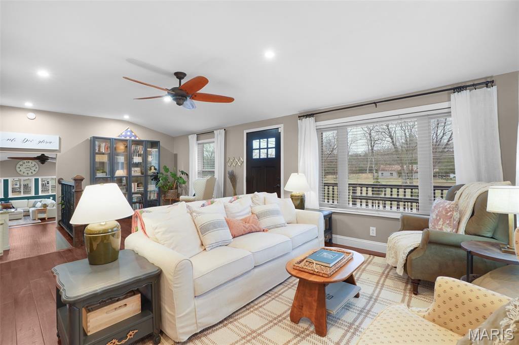 31 St Joseph Defiance, MO 63341 - Photo 11 of 28