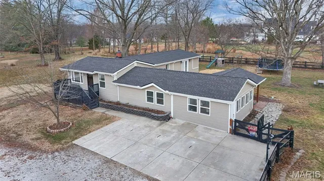 $400,000 | 31 St Joseph, Defiance, MO 63341