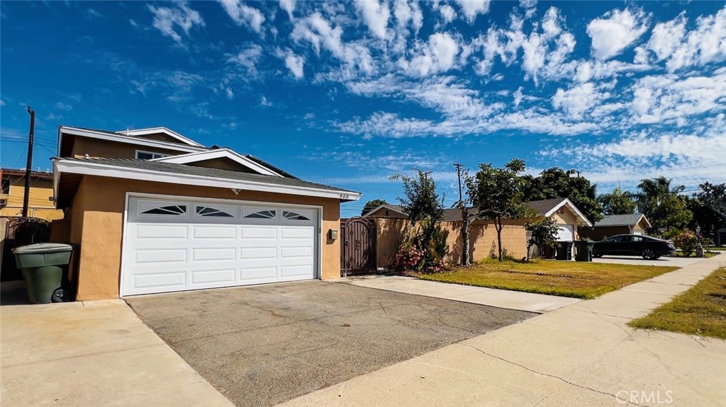 900 South Hayward Street Anaheim, CA 92804 - Photo 1 of 38 a view of garage