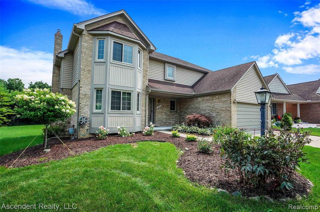 435 Parkland Drive Rochester, MI 48307 - Photo 2 of 32