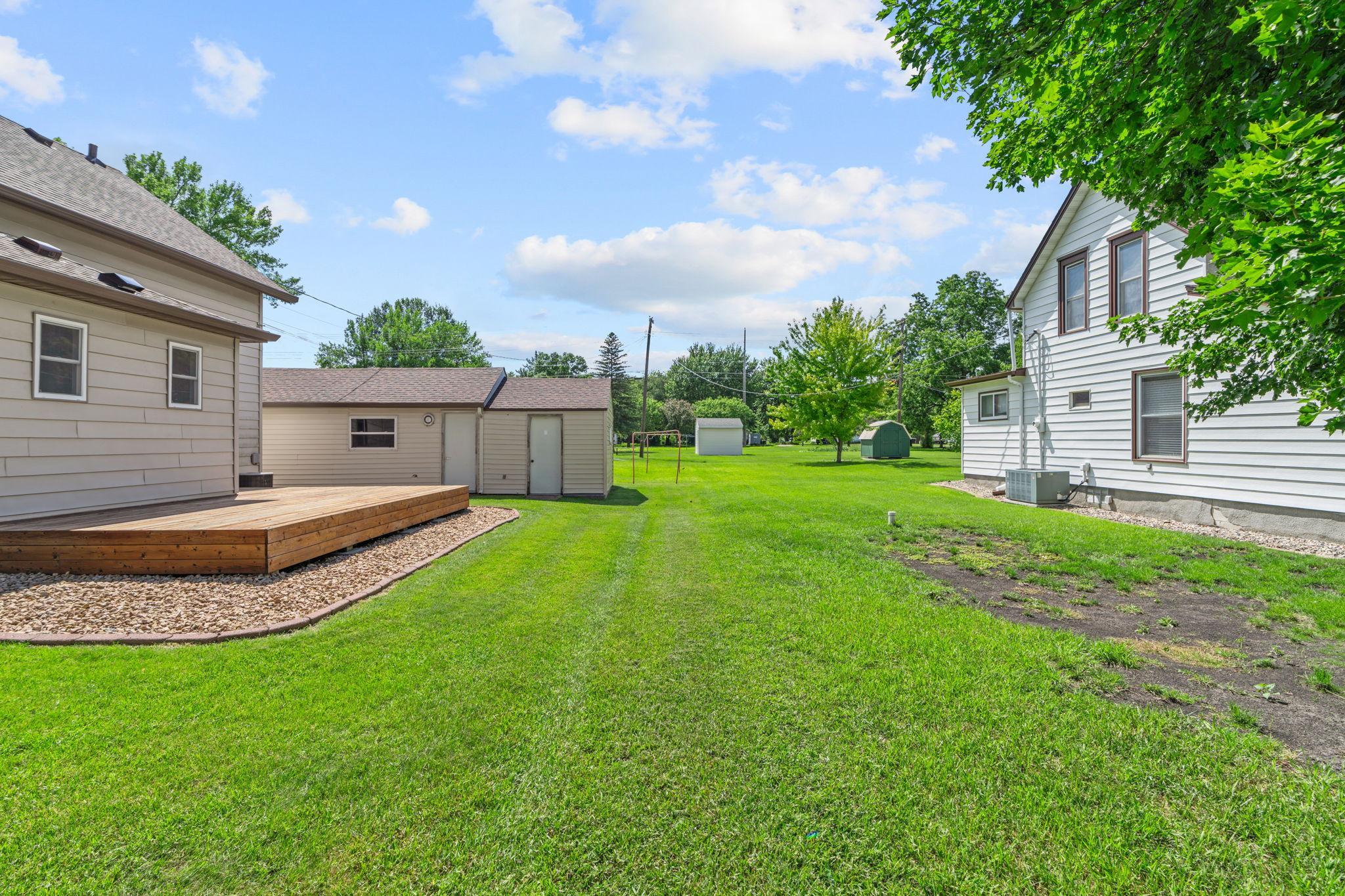720 Fir Avenue Bird Island, MN 55310 - Photo 10 of 55