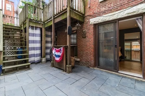 $550,000 | 92 Green Street, Unit 1, Boston, MA 02129