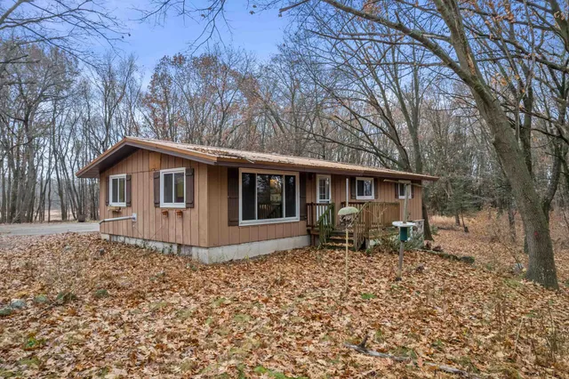 $420,000 | W2069 Elk Court, Montello, WI 53949