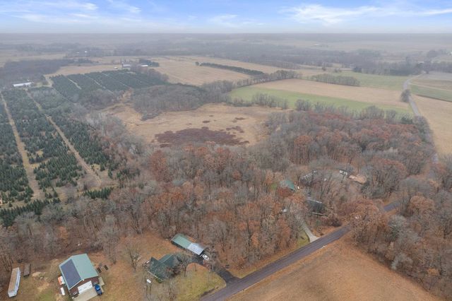 $450,000 | W2069 Elk Court, Montello, WI 53949