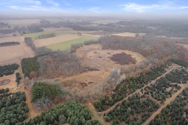 $450,000 | W2069 Elk Court, Montello, WI 53949