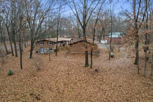 $450,000 | W2069 Elk Court, Montello, WI 53949