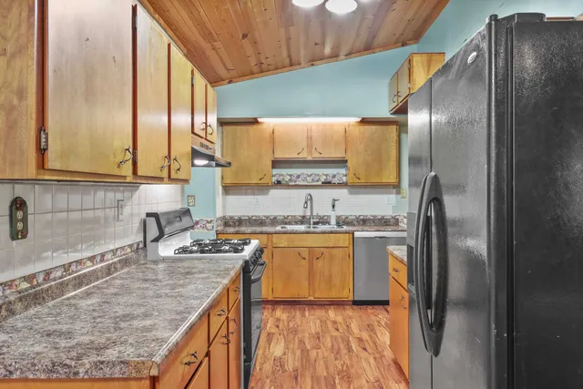 $440,000 | W2069 Elk Court, Montello, WI 53949