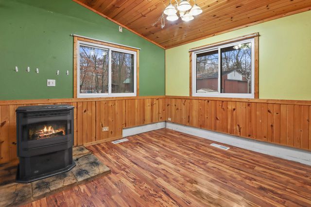 $450,000 | W2069 Elk Court, Montello, WI 53949