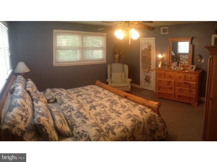 9228 Laramie Road Philadelphia, PA 19115 - Photo 12 of 25 Gallery Image 12