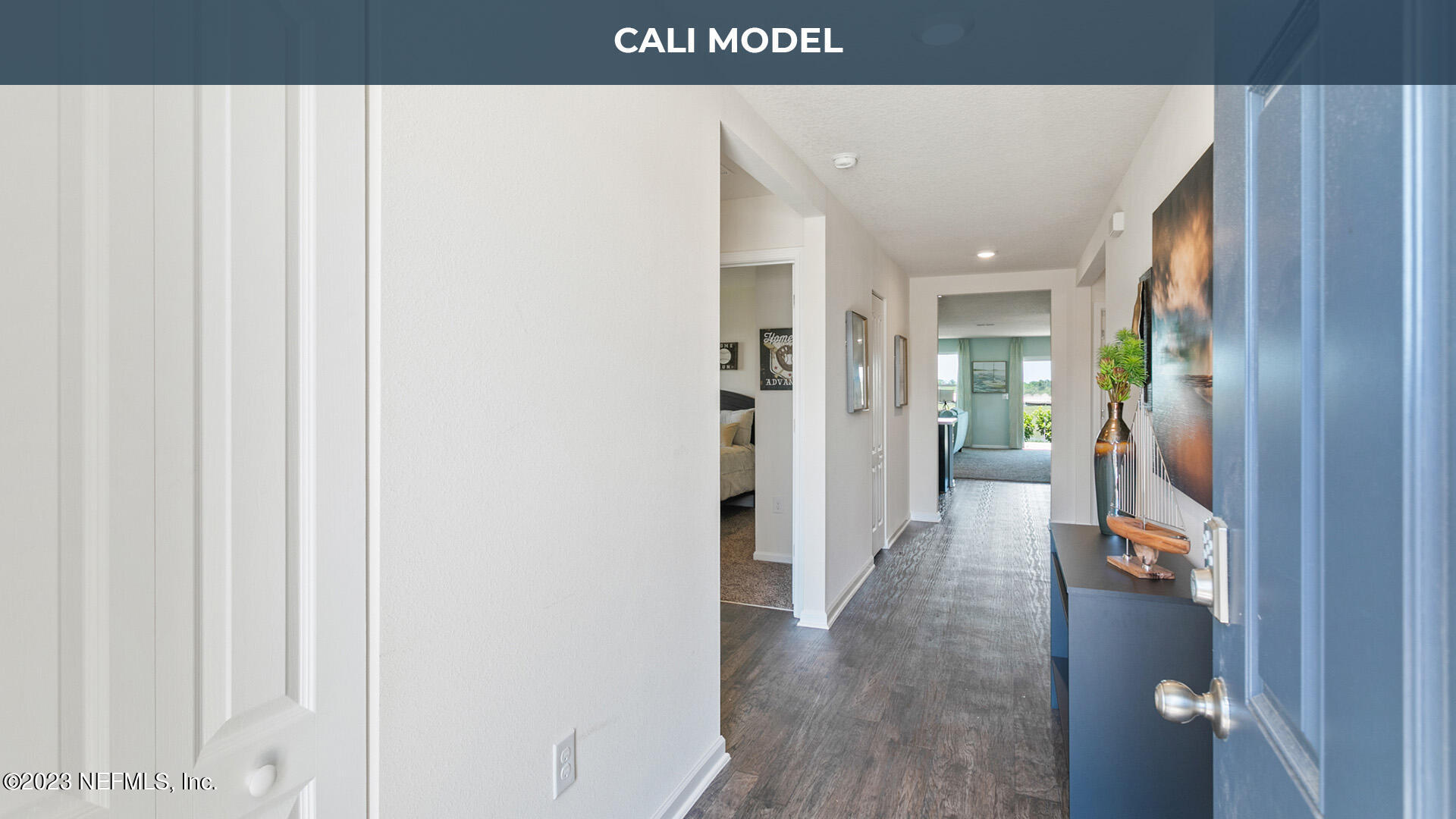 12583 Russian Olive Road Jacksonville, FL 32218 - Photo 5 of 32 a view of a living room