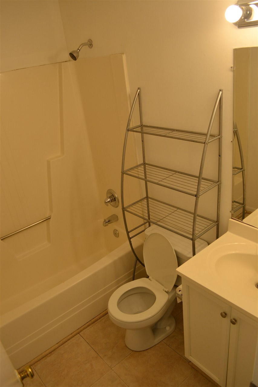 1342 Hunters Road, Unit H Harrisonburg, VA 22801 - Photo 15 of 30 Gallery Image 15