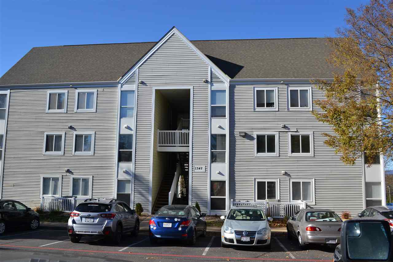 1342 Hunters Road, Unit H Harrisonburg, VA 22801 - Photo 3 of 30 Gallery Image 3