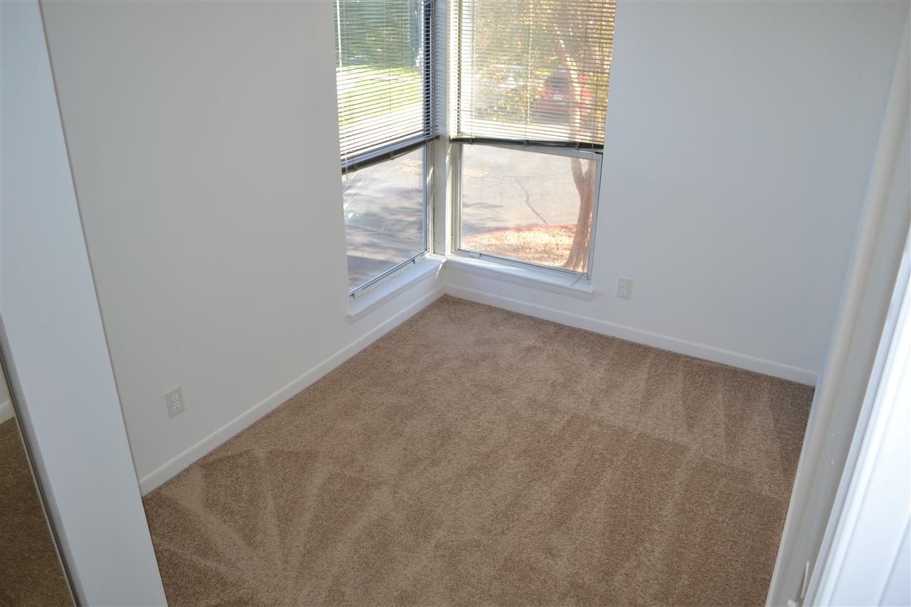 1342 Hunters Road, Unit H Harrisonburg, VA 22801 - Photo 10 of 30 Gallery Image 10