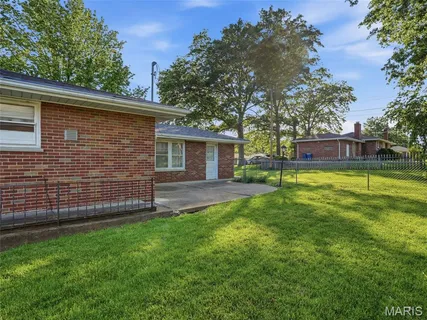 $175,000 | 3631 Park Crest Drive, St. Louis, MO 63125