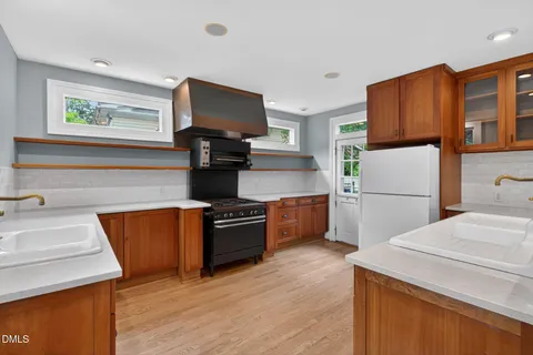 $750,000 | 502 Devereux Street, Raleigh, NC 27605