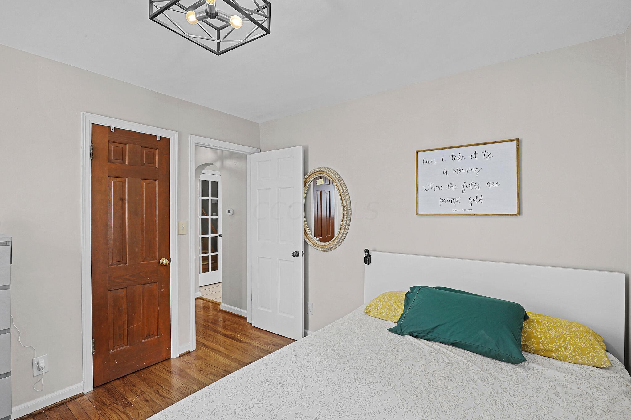 719 South Chesterfield Road Columbus, OH 43209 - Photo 22 of 40 7J6A9924 2