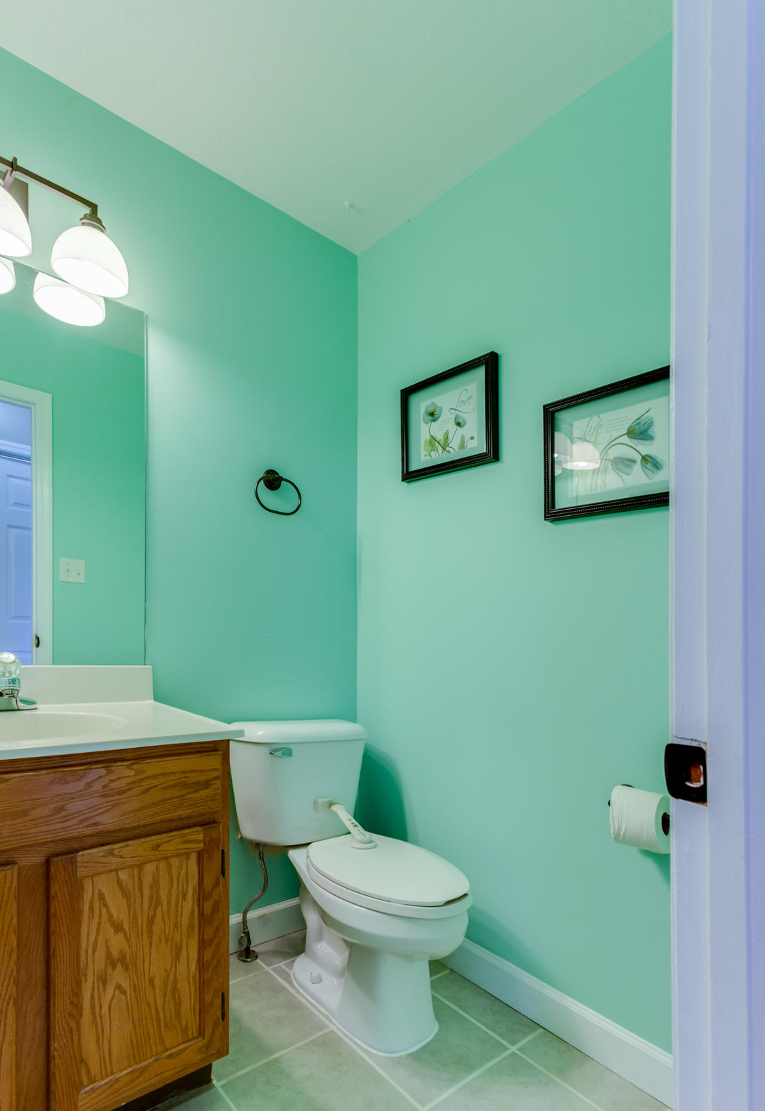 7800 Griffith Road Knoxville, TN 37938 - Photo 18 of 24 Half bath