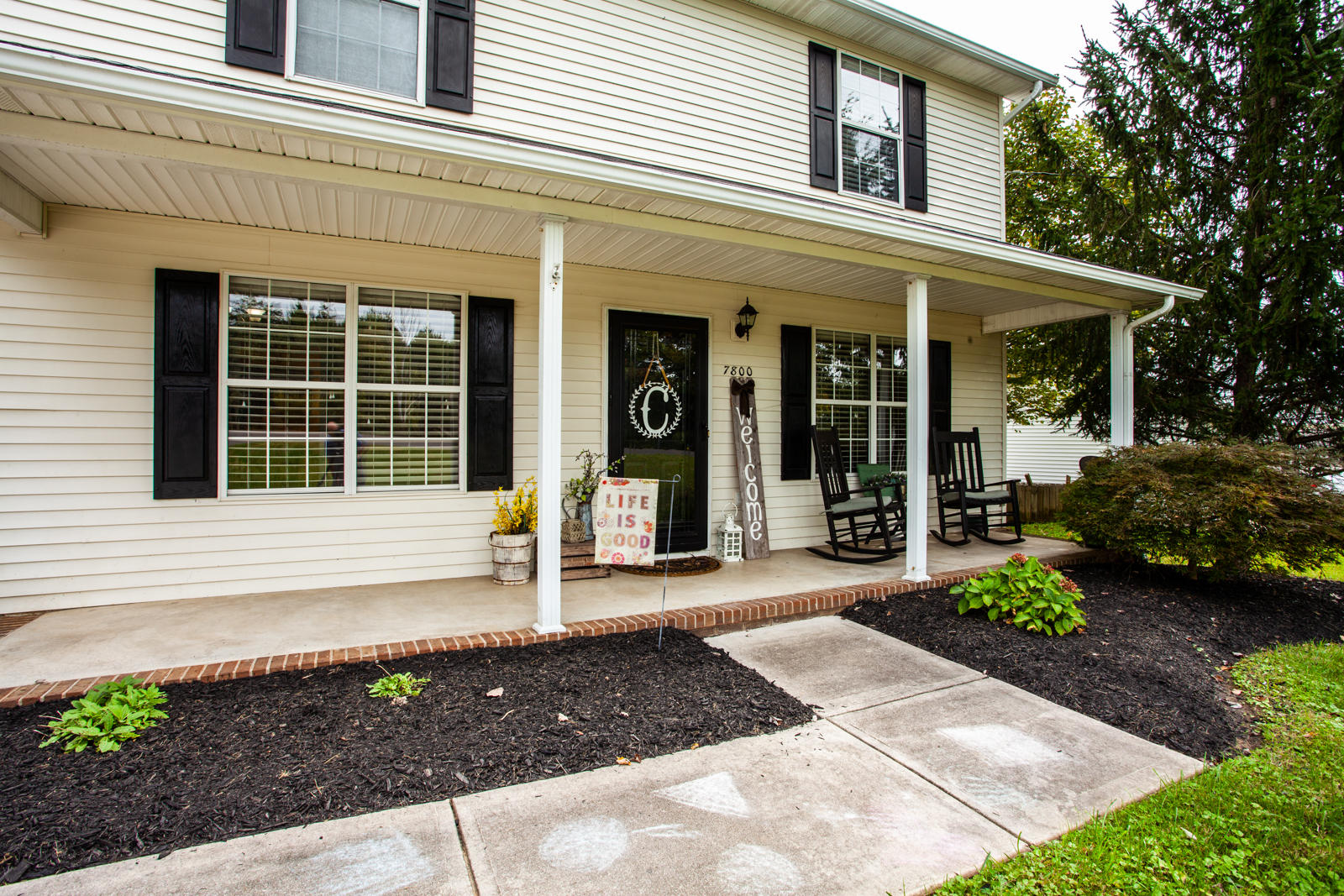7800 Griffith Road Knoxville, TN 37938 - Photo 24 of 24 Front porch