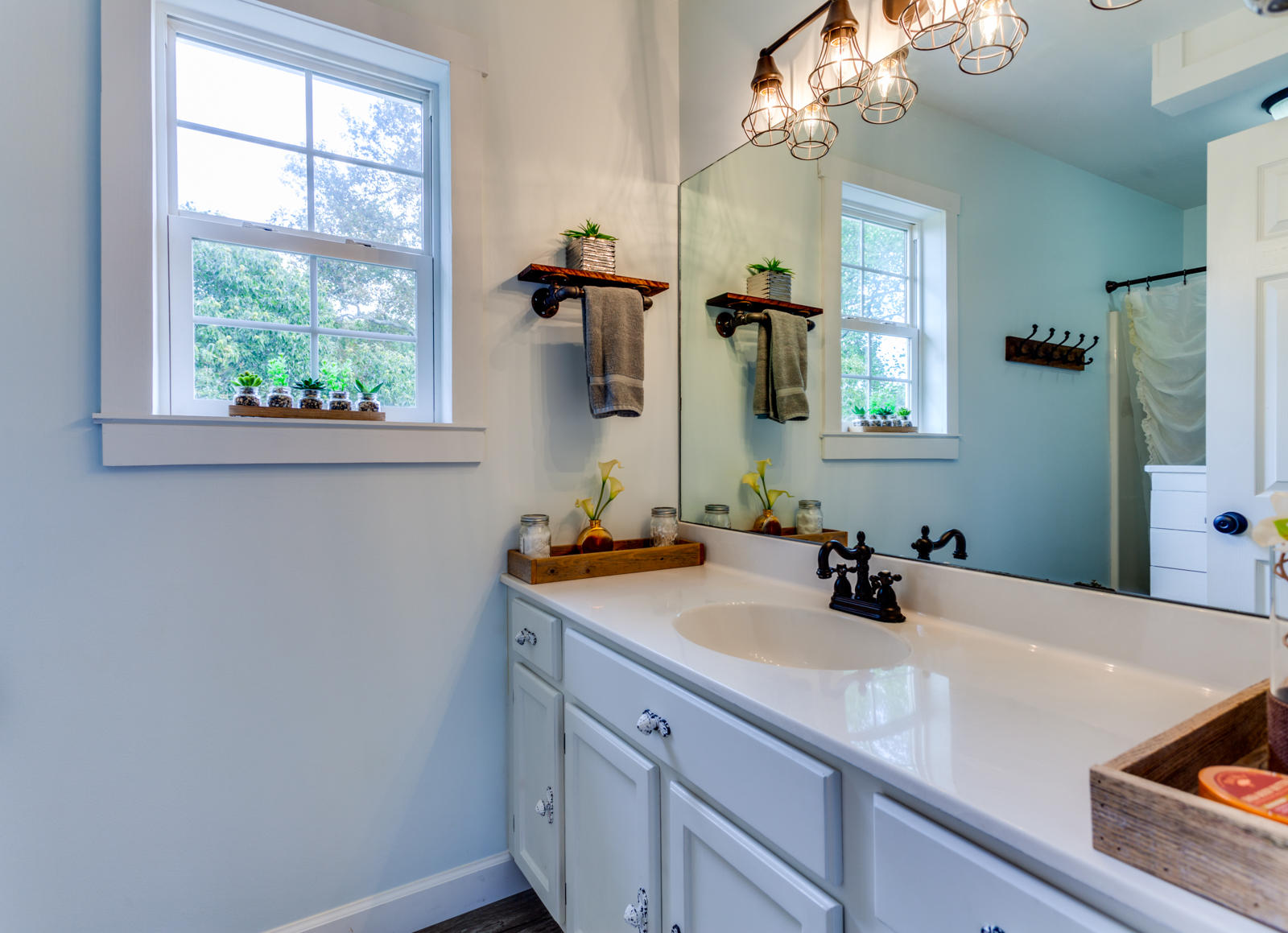 7800 Griffith Road Knoxville, TN 37938 - Photo 6 of 24 Master Bath