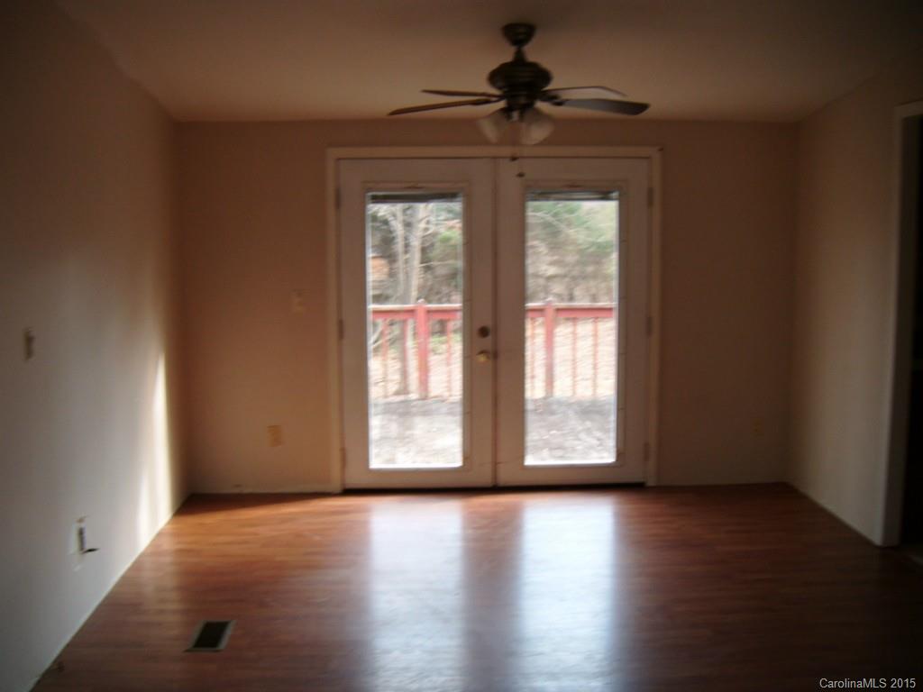 262 Falconview Road Lincolnton, NC 28092 - Photo 5 of 11 Gallery Image 5