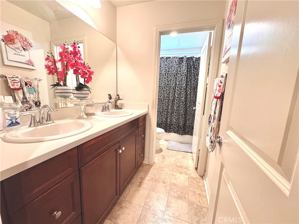 18016 Ribwort Road San Bernardino, CA 92407 - Photo 11 of 29