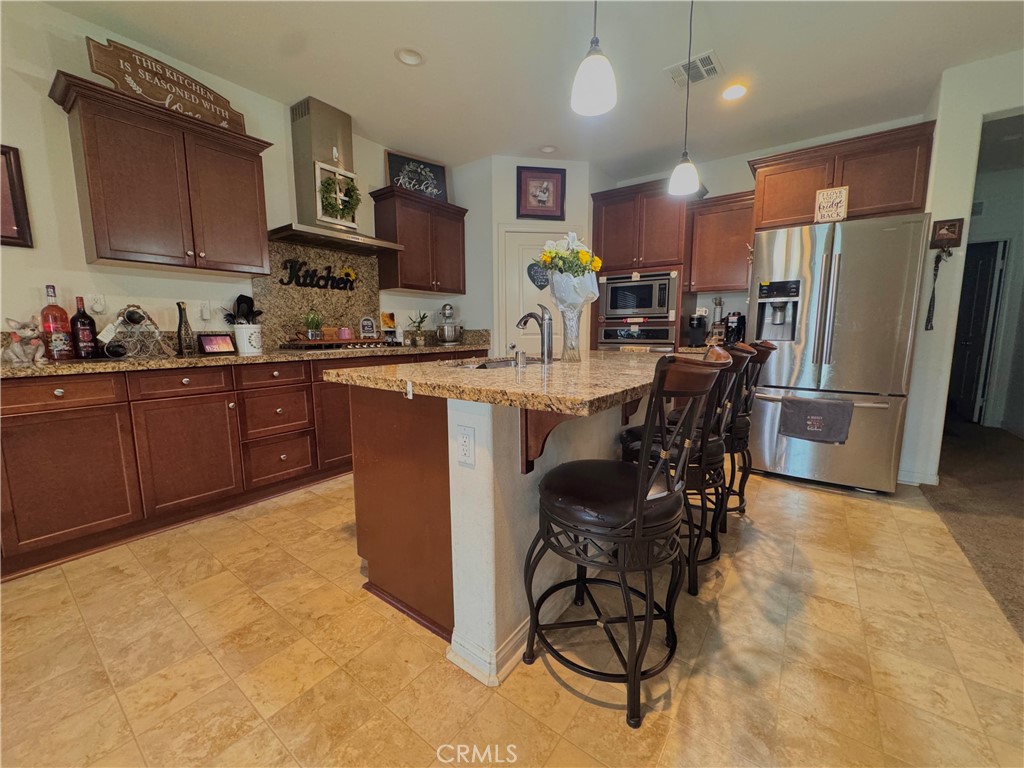 18016 Ribwort Road San Bernardino, CA 92407 - Photo 7 of 29