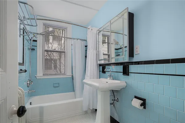 $2,250 | 22 Sycamore Street, Unit 1, Providence, RI 02909