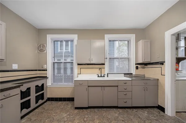 $2,250 | 22 Sycamore Street, Unit 1, Providence, RI 02909