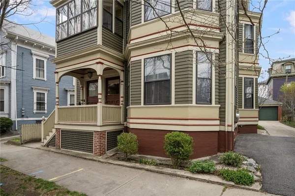 $2,250 | 22 Sycamore Street, Unit 1, Providence, RI 02909