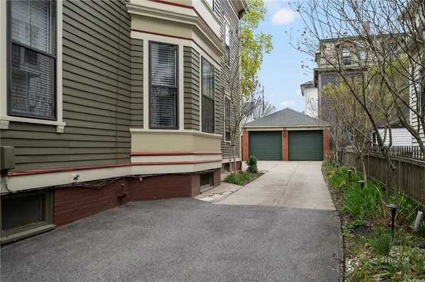 $2,250 | 22 Sycamore Street, Unit 1, Providence, RI 02909