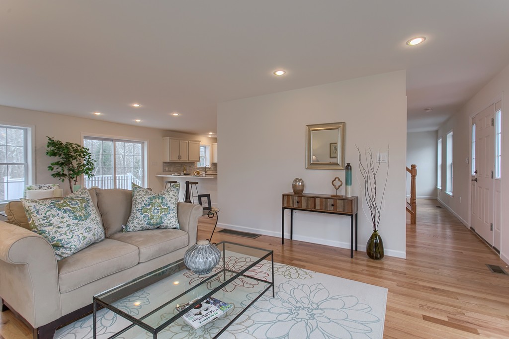 6 Lilian Rd Extension Framingham, MA 01701 - Photo 3 of 30 Gallery Image 3