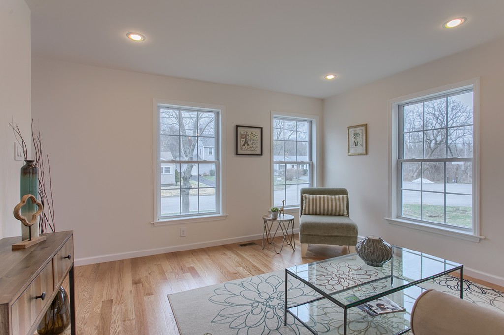 6 Lilian Rd Extension Framingham, MA 01701 - Photo 4 of 30 Gallery Image 4