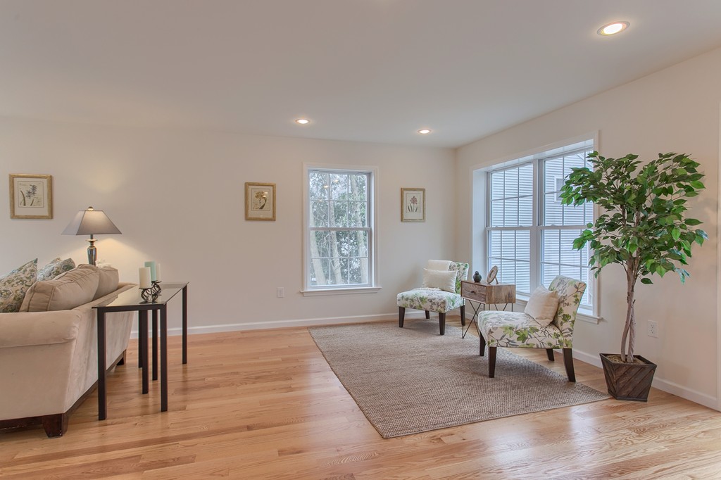 6 Lilian Rd Extension Framingham, MA 01701 - Photo 5 of 30 Gallery Image 5