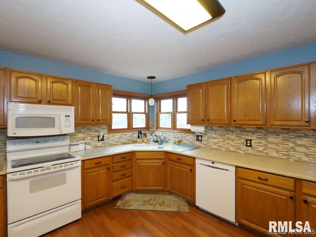 2733 Cronin Drive Springfield, IL 62711 - Photo 11 of 24 Gallery Image 11