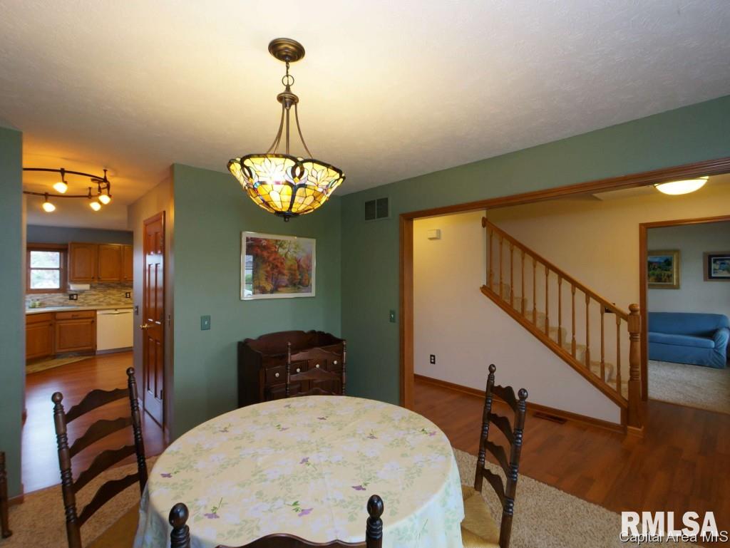 2733 Cronin Drive Springfield, IL 62711 - Photo 8 of 24 Gallery Image 8