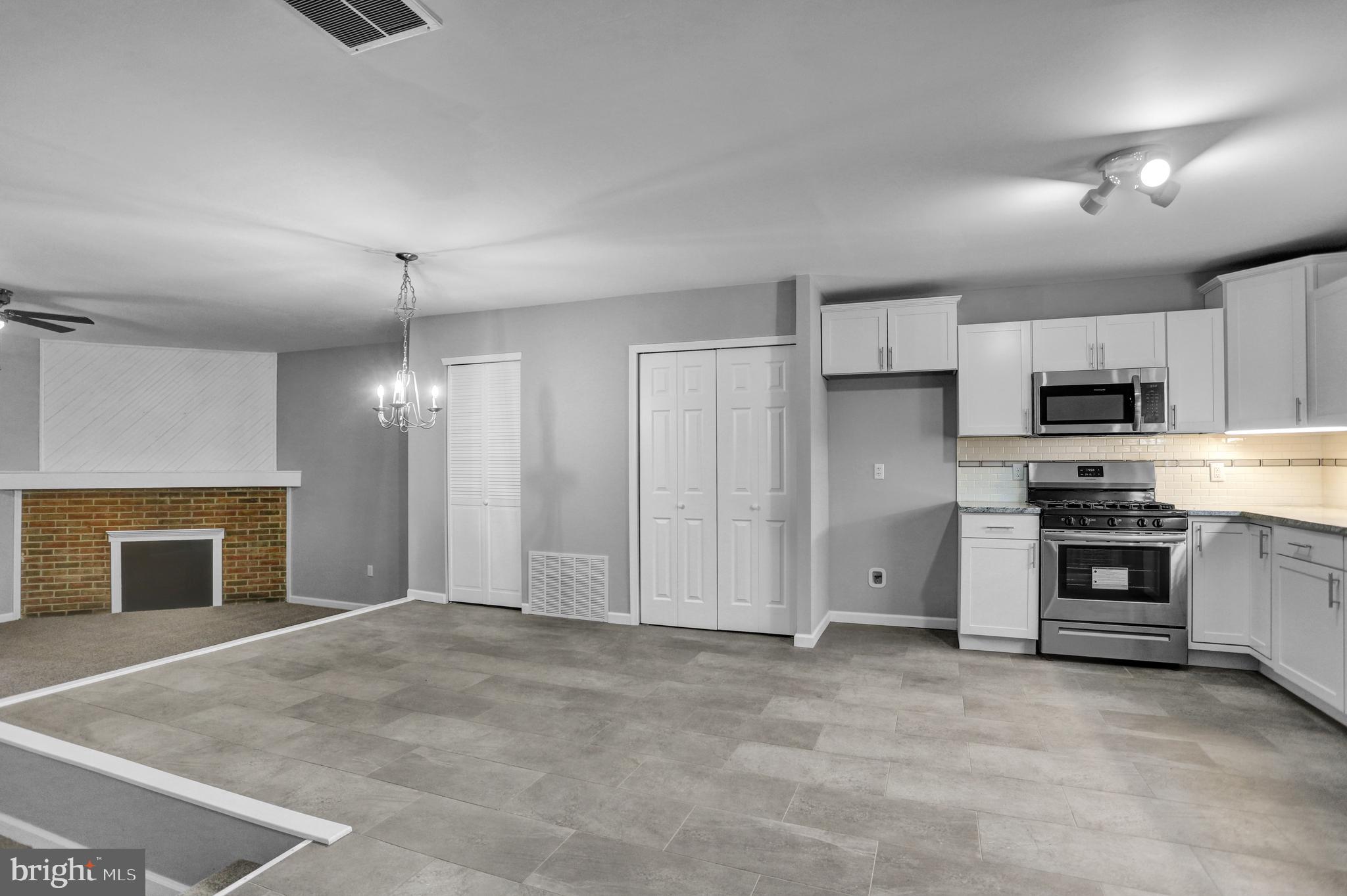 1320 Fox Run Reading, PA 19606 - Photo 4 of 33