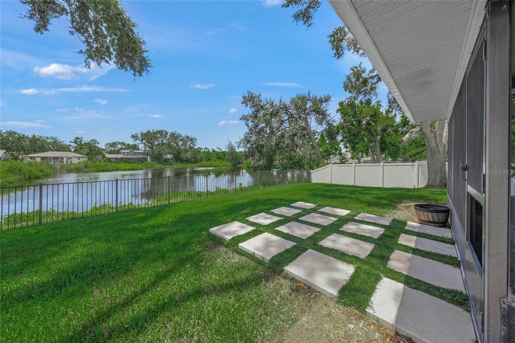 3020 Gypsy Street Sarasota, FL 34231 - Photo 2 of 34