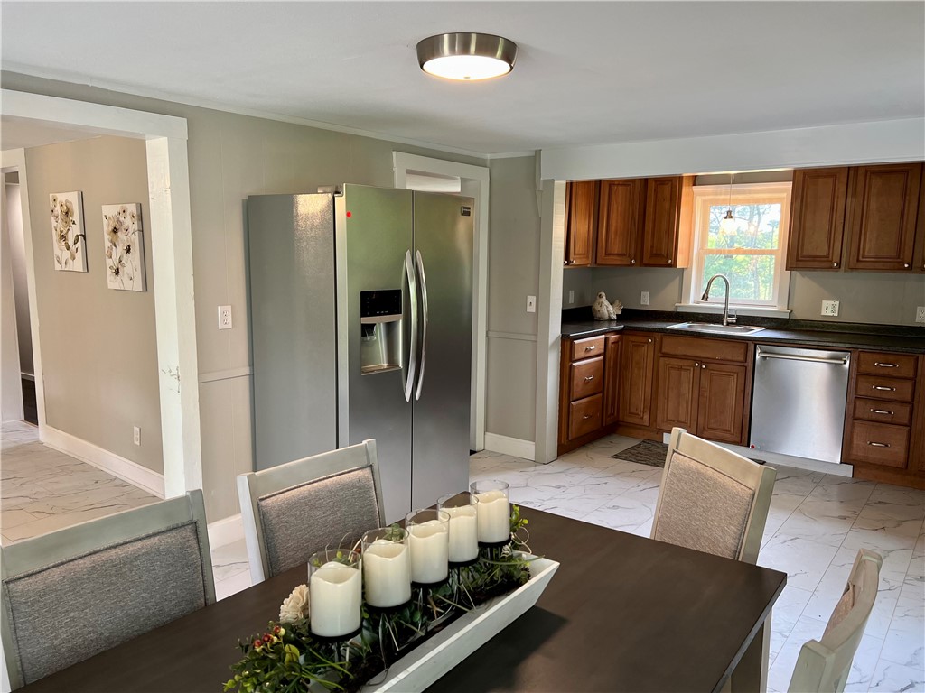 54 Moosup Valley Road Foster, RI 02825 - Photo 7 of 32